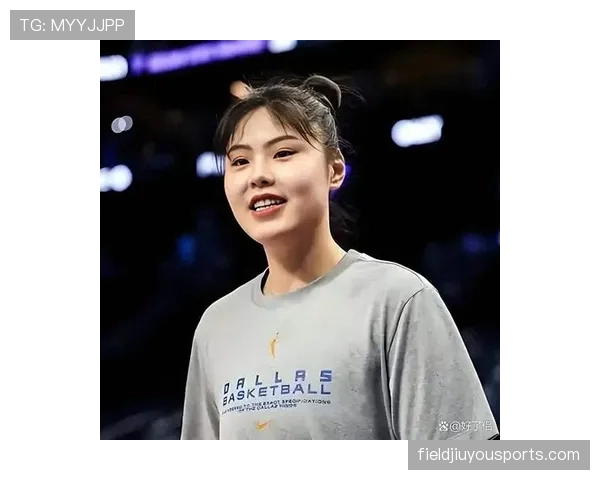 李月汝训练完啃鸡腿的样子,真的不像年薪千万的女篮顶流? 李月汝训练完啃鸡腿的样子,真的不像年薪千万的女篮顶流?